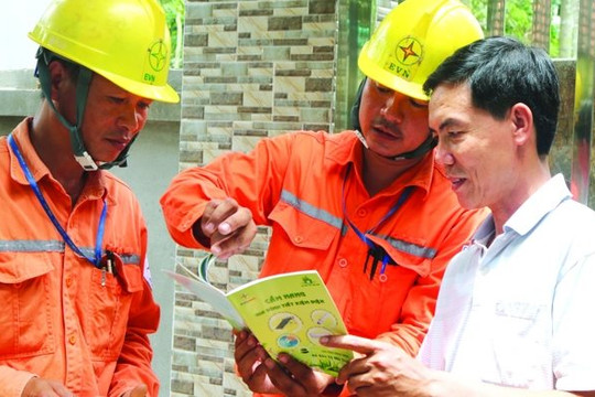 Thủ tướng yêu cầu không tăng giá điện