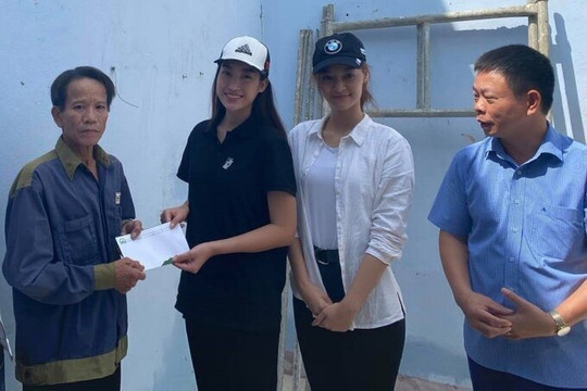 H'Hen Niê, Mỹ Linh thăm hỏi nạn nhân bão số 9