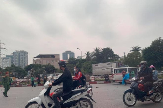 Truy tìm tài xế xe tải gây tai nạn chết người rồi bỏ chạy