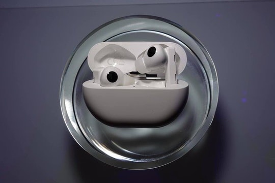 Huawei FreeBuds Pro ra mắt với giá 4,49 triệu đồng
