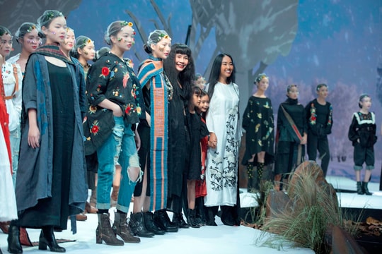 Các học trò cưng của Xuân Lan tỏa sáng tại Tuần lễ thời trang Vietnam Junior Fashion Week