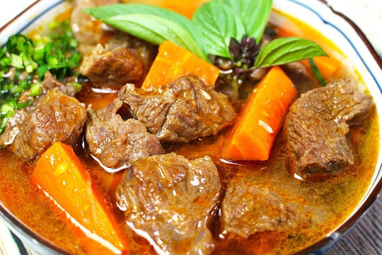 Bò kho cà rốt: Món ăn ngon, hấp dẫn trong mùa lạnh