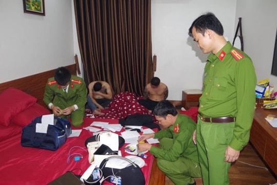 Tạm giữ 39 đối tượng  sử dụng ma túy, đánh bạc, mua bán dâm trong khách sạn