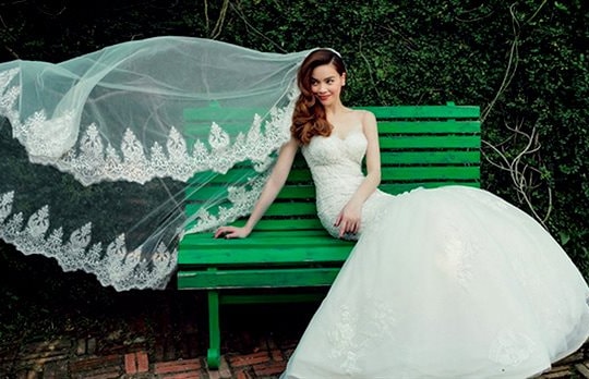 Hà Hồ và Kim Lý đăng ký kết hôn, showbiz Việt chờ một đám cưới cổ tích trong tương lai gần