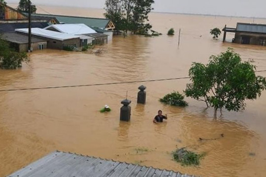 Lật công nông chở sinh viên đi học, 1 người tử vong thương tâm