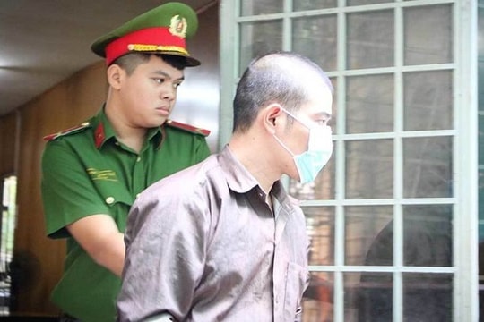 Tăng hình phạt với bị cáo dùng "clip nóng" tống tiền người tình 