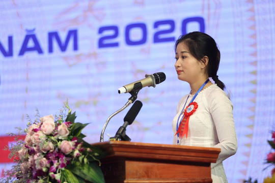 Cô giáo Lê Si Na chia sẻ nỗi buồn khi đồng nghiệp bị nước lũ cuốn trôi