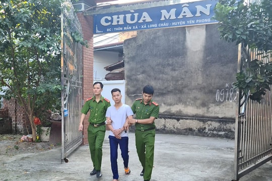 Vào chùa cạy két, “khoắng” tiền mang đi gửi ngân hàng