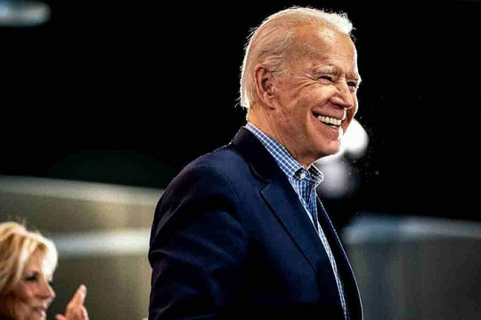 Cố vấn của Tổng thống Trump cam kết "chuyển giao chuyên nghiệp" nếu ông Biden đắc cử
