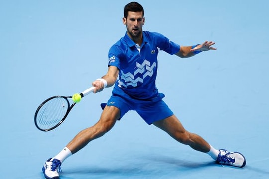ATP Finals: Djokovic hạ Schwartzman ở trận ra quân