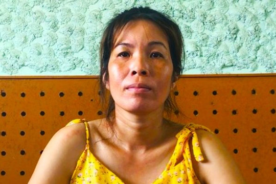 Người phụ nữ sát hại cụ bà, giấu xác trong nhà vệ sinh bị khởi tố 2 tội danh