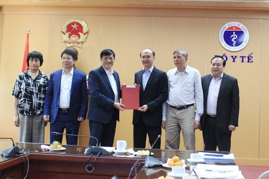 Bộ Y tế thành lập Hội đồng tư vấn, cấp phép để tránh "thổi giá" thiết bị