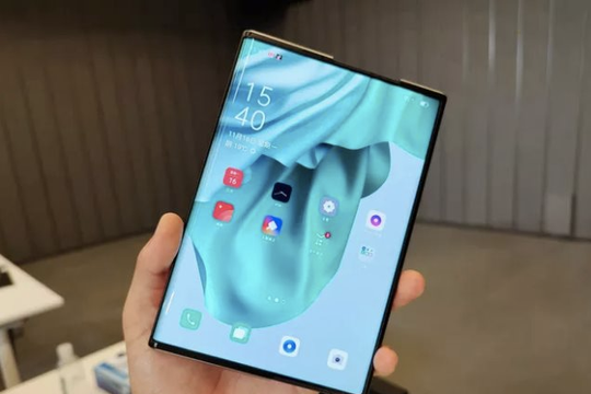 OPPO giới thiệu smartphone màn hình cuộn đầu tiên