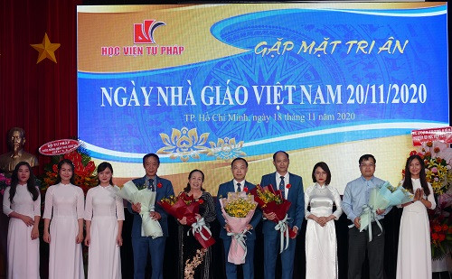 Nhiều hoạt động kỷ niệm 38 năm Ngày Nhà giáo Việt Nam (20/11)