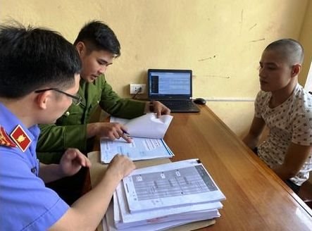 Bắt đối tượng lừa đảo thẻ cào qua mạng, chiếm đoạt hơn 1 tỷ đồng