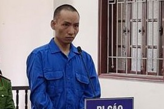 Nhờ người mua ma túy để về bán lấy tiền tiêu xài
