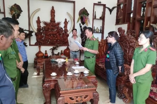 Chiếm đoạt sổ đỏ để thế chấp vay tiền ngân hàng