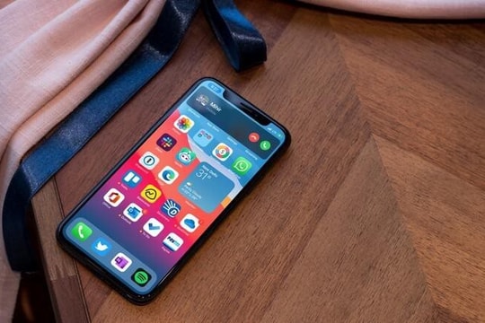 Apple phát hành iOS 14.2.1 để sửa lỗi trên iPhone 12