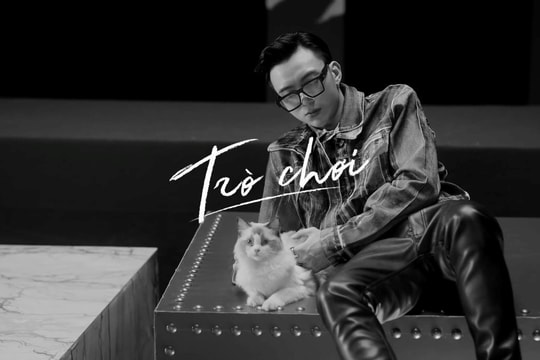 Sau khi gây hoang mang cho fan hâm mộ bởi dòng trạng trái “Xin lỗi”, Soobin Hoàng Sơn chính thức comeback với sản phẩm âm nhạc mới đậm chất “Bad boy”