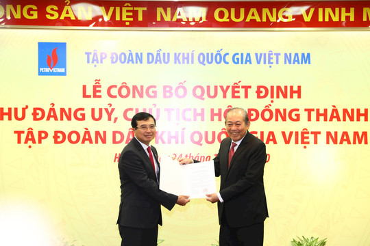Ông Hoàng Quốc Vượng nhận quyết định Chủ tịch Hội đồng thành viên PVN