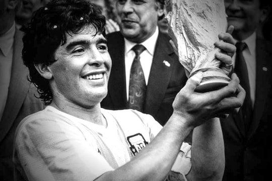 Liam Gallagher, Brian May cùng các ngôi sao giải trí tri ân Diego Maradona