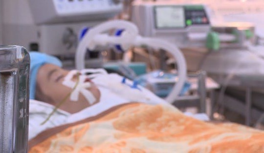 Bắt người mẹ bạo hành con gái 3 tuổi dẫn đến chấn thương sọ não