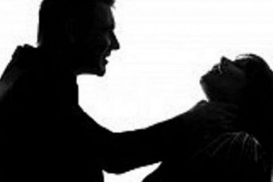 Bắt khẩn cấp nghi can sát hại bạn gái trong nhà nghỉ