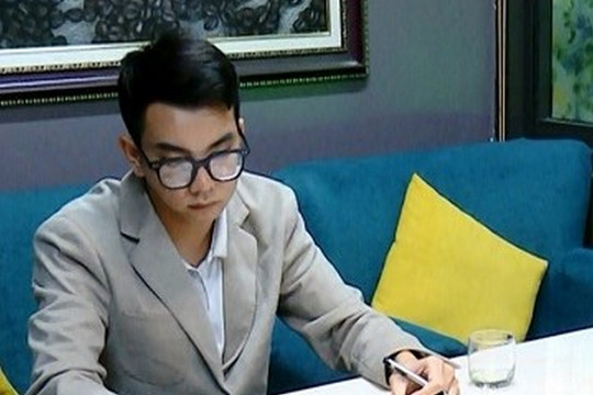 Bắt 2 phóng viên khi đang nhận 30 triệu đồng