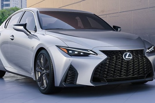 Lexus IS 2021 sắp ra mắt tại Việt Nam