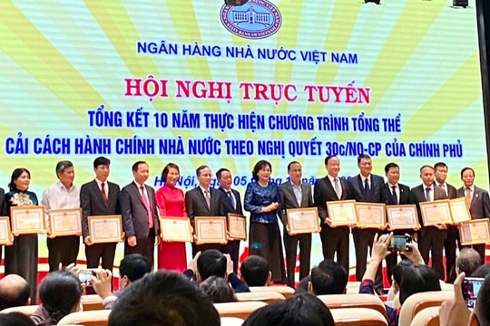 HDBank nhận bằng khen về thành tích xuất sắc trong công tác cải cách hành chính