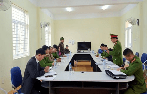 Bắt tạm giam cựu Bí thư Đảng ủy và Chủ tịch MTTQ xã Chiềng Khoa