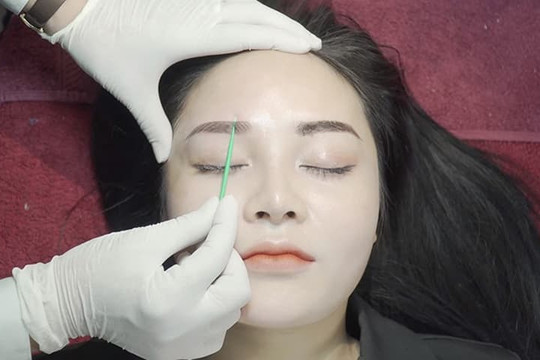 Tiết lộ từ chuyên gia về 'tỷ lệ Vedette' giúp dáng chân mày siêu đẹp