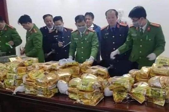 Bắt giữ nhóm đối tượng vận chuyển 8 bao tải ma túy