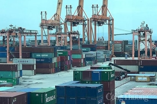 Thặng dư thương mại 7 tháng đầu năm đạt hơn 6 tỷ USD        
