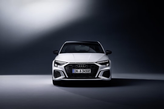 Audi A3 Sportback 45 TFSI e hybrid ra mắt