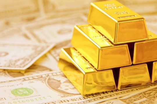 Giá vàng hôm nay 15/12: Giảm xuống còn 1.827 USD/ounce