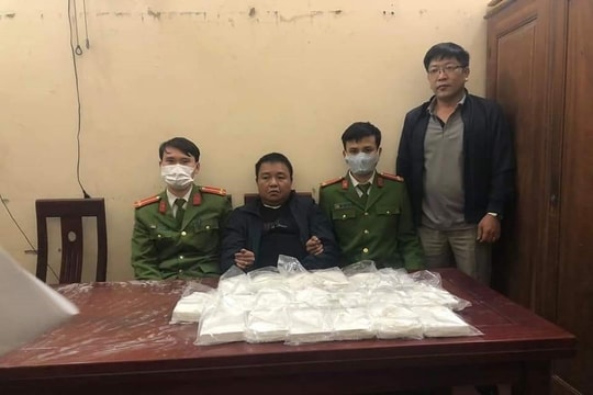Nghệ An: Bắt ông trùm vận chuyển 19 bánh heroin