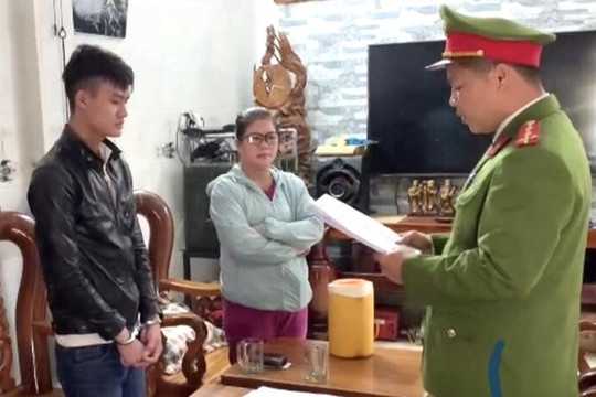 Khởi tố đối tượng thuê xe ô tô mang đi cầm cố

