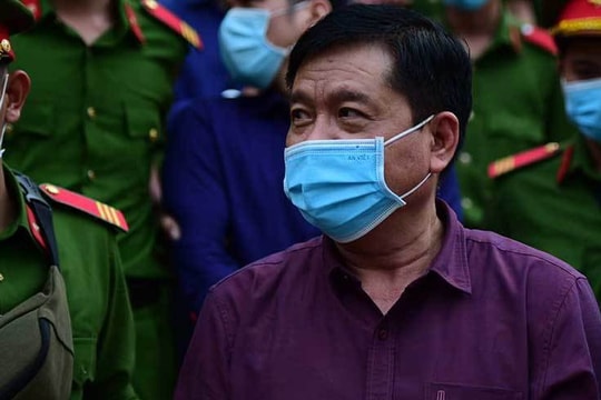 Bị cáo Đinh La Thăng nói gì về 22 cuộc điện thoại “đặc biệt” với Đinh Ngọc Hệ?