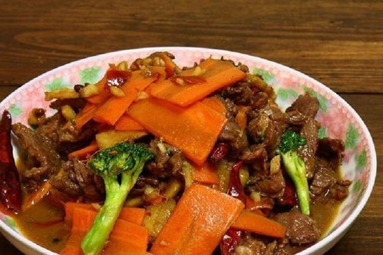 Nên sử dụng nhiều dầu hay ít dầu hơn khi xào cà rốt? Đầu bếp già tiết lộ sự thật mà nhiều người đang làm sai