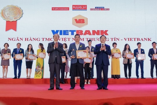 Vietbank được vinh danh Top 100 sản phẩm – Dịch vụ tin và dùng 2020