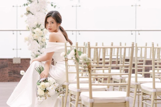 MC Thu Hoài tựa như nàng thơ trong bộ váy cưới