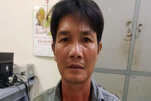 Tạm giữ gã đàn ông nhiều lần dâm ô con gái của bạn nhậu