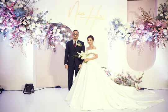 Hàng loạt người đẹp showbiz Việt hội tụ trong đám cưới MC Thu Hoài