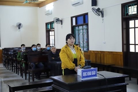 Lĩnh án vì tổ chức cho người khác trốn đi nước ngoài trái phép
