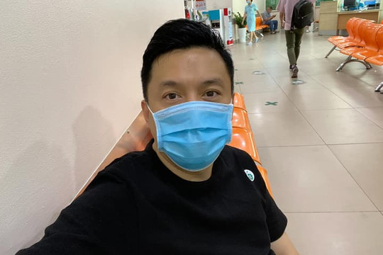 Ca sĩ Lam Trường đến bệnh viện kiểm tra sau khi bị ngã lần 2 trên sân khấu