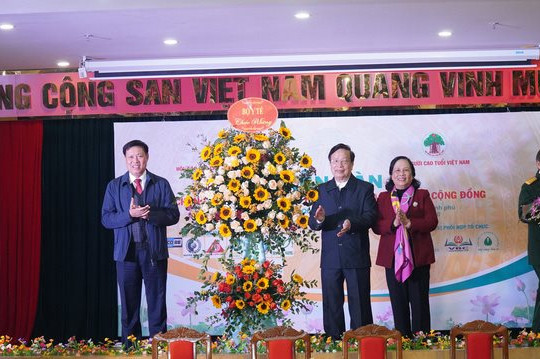 Diễn đàn chăm sóc sức khỏe người cao tuổi tại cộng đồng được khai mạc tại Hà Nội     