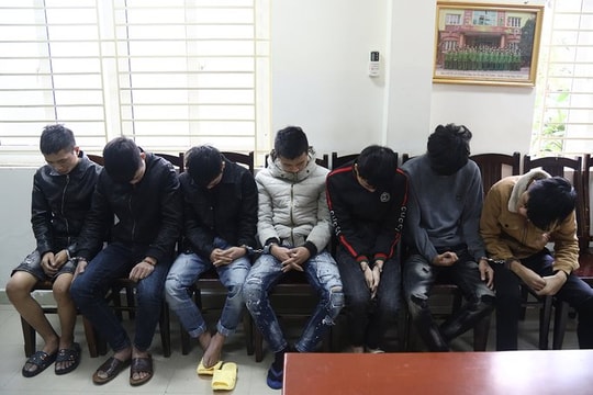 Nhóm thanh niên "hack" gần 4000 tài khoản ngân hàng, Facebook chiếm đoạt tài sản