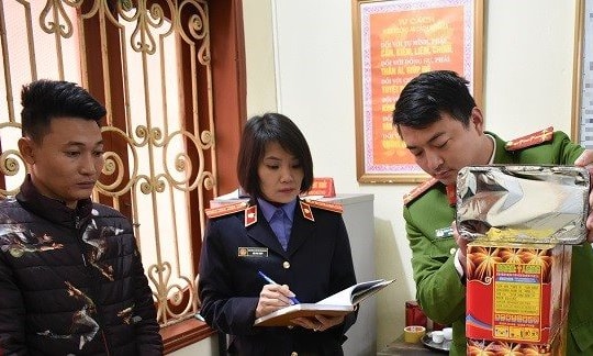  Liên tiếp phát hiện, bắt giữ các vụ vận chuyển, buôn bán pháo nổ trái phép
