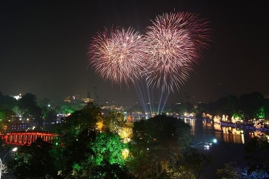 Hà Nội bắn pháo hoa tầm cao tại 3 điểm dịp Tết Dương lịch 2021